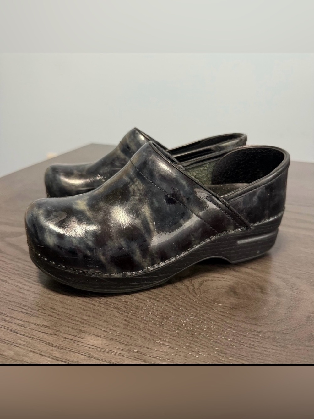Dansko Black & Blue Marble Print‎  Patent Leather Clog Shoes Size 35(US 4,5-5)